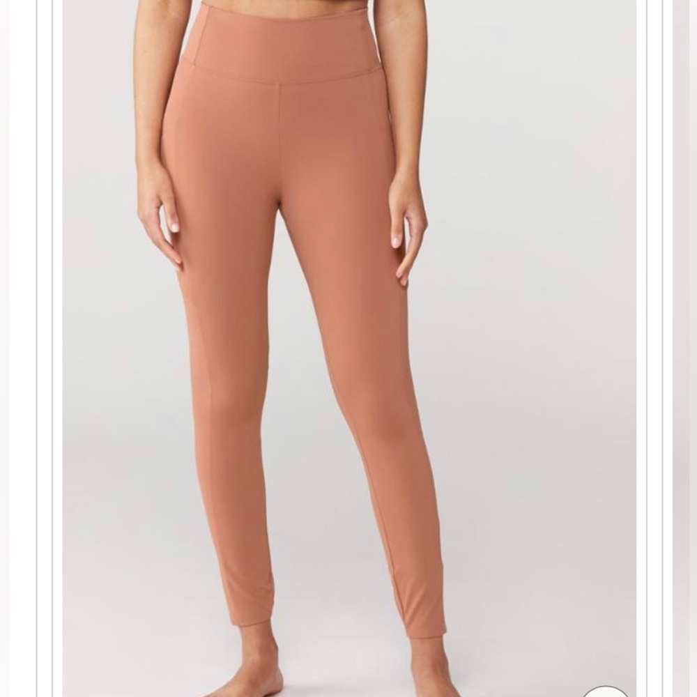 Small Sandstone REI Cooperative leggings (NEW)